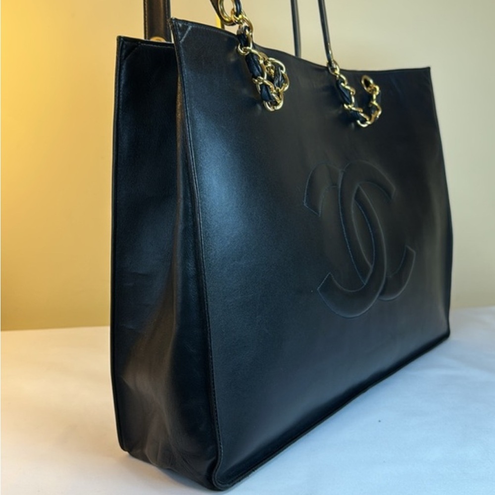 CHANEL COA XL Calfskin Tote 24K Goldplated Hardware Early 90's Made in France - Picture 5 of 16
